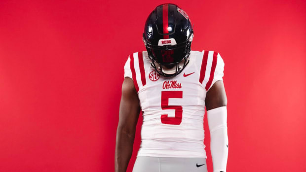 DeeJay Holmes